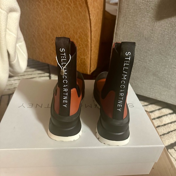 Stella McCartney | Trace Chelse Boots in Rust, size 37 (7.5-8 US - fits large) - Picture 5 of 11